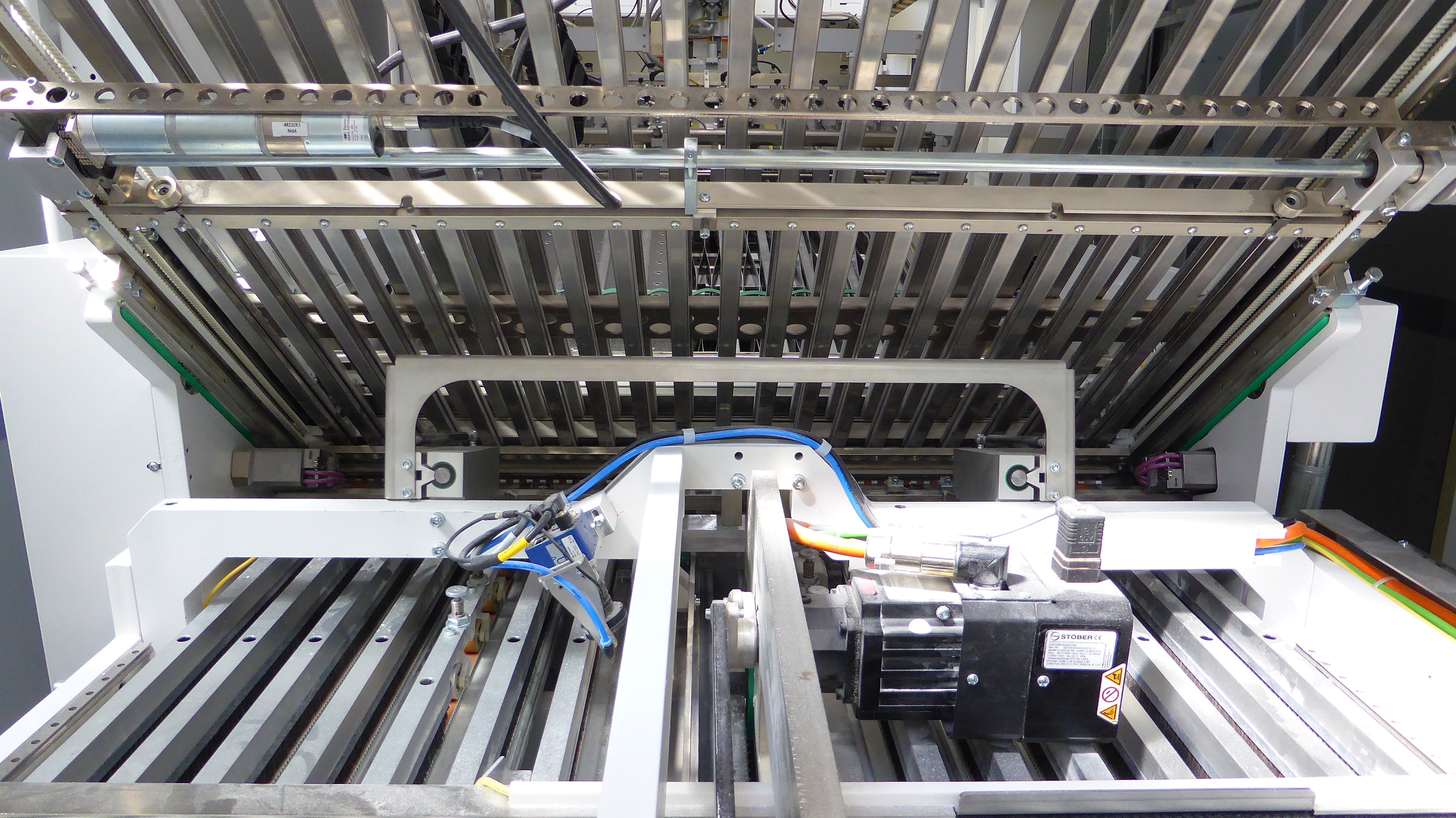 Monitorização contínua da produção em máquinas de dobrar image