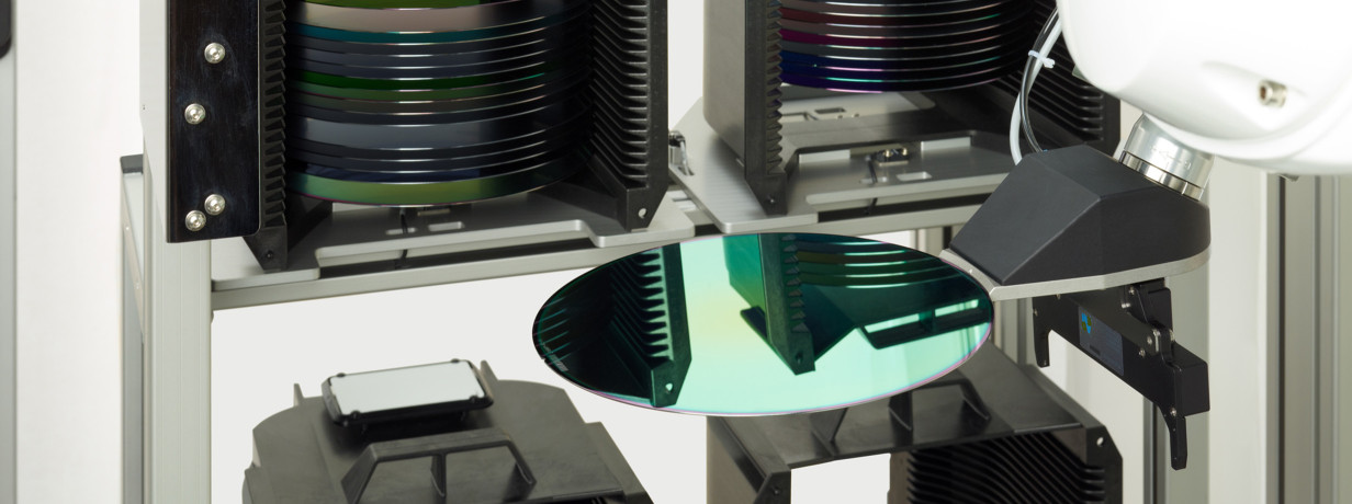 Automation specialist Fabmatics relies on sensors from Balluff for handling solutions for semiconductor factories