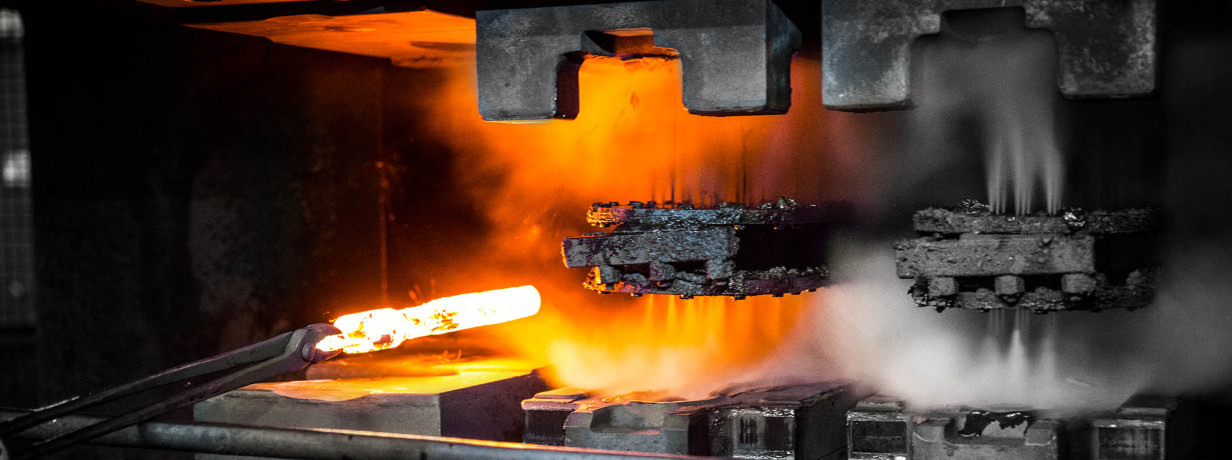 Jerko Sprühsysteme GmbH, a manufacturer of special machinery based in Kempen, Germany, relies on smart sensors with SAMS features made by Balluff. Not only do users benefit from these new features, the condition data they capture also helps continuously improve the equipment.